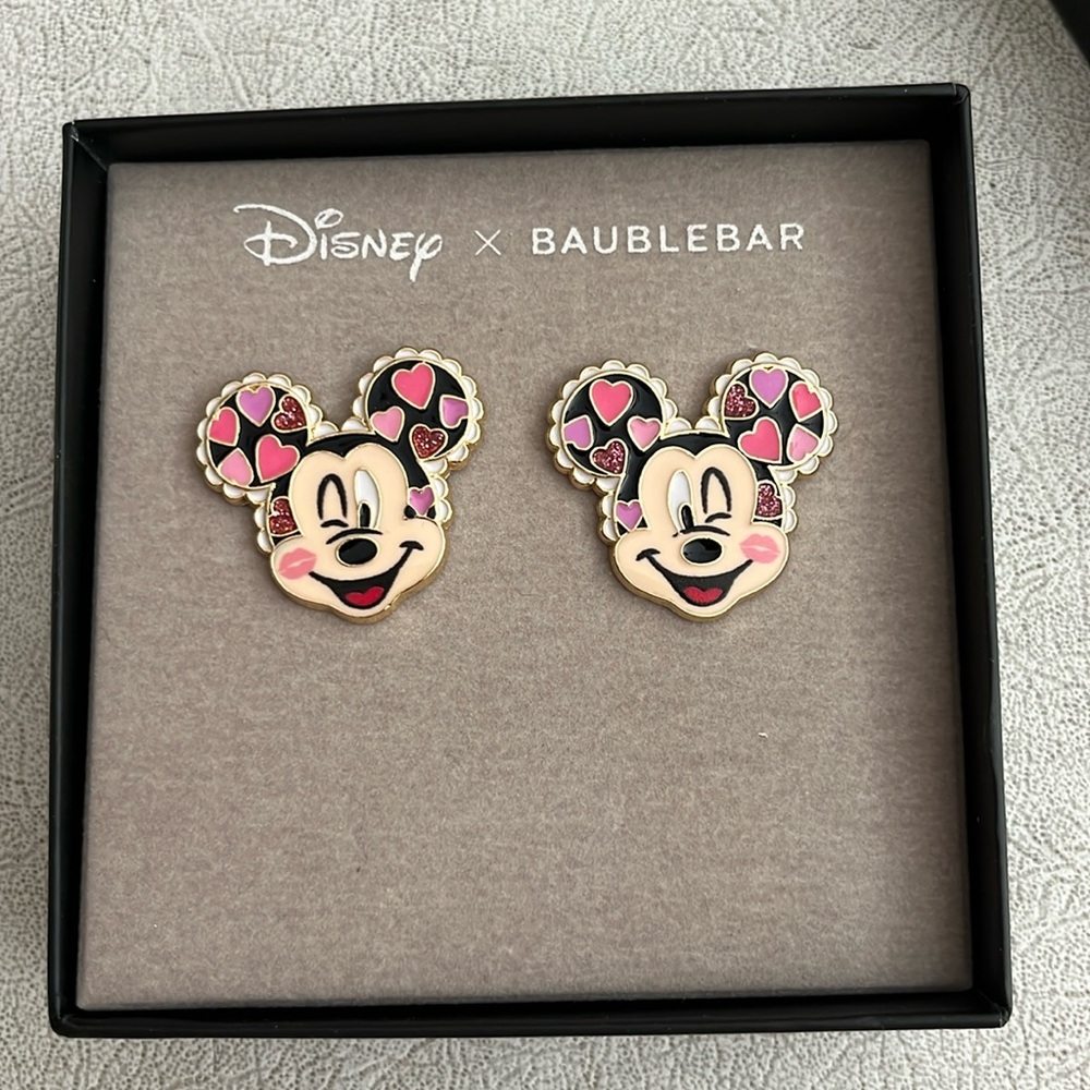 Disney x baublebar heart Mickey Mouse earrings brand new